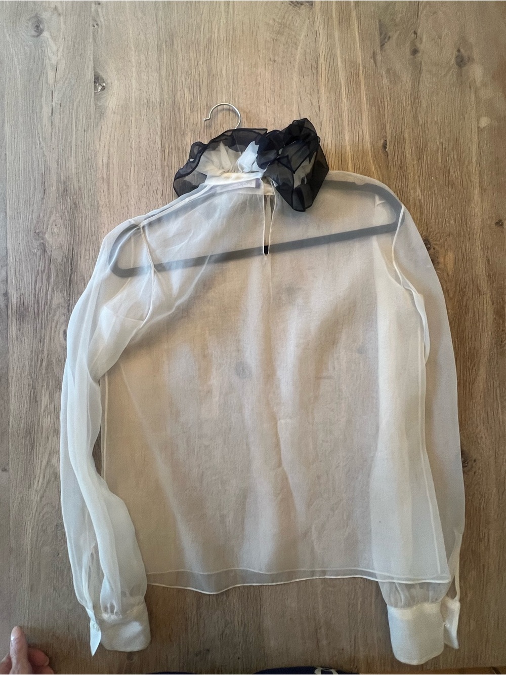 Ralph Lauren CollectonnSheer White Ruffle Collar Blouse with Black Neck Accent - Picture 4 of 7